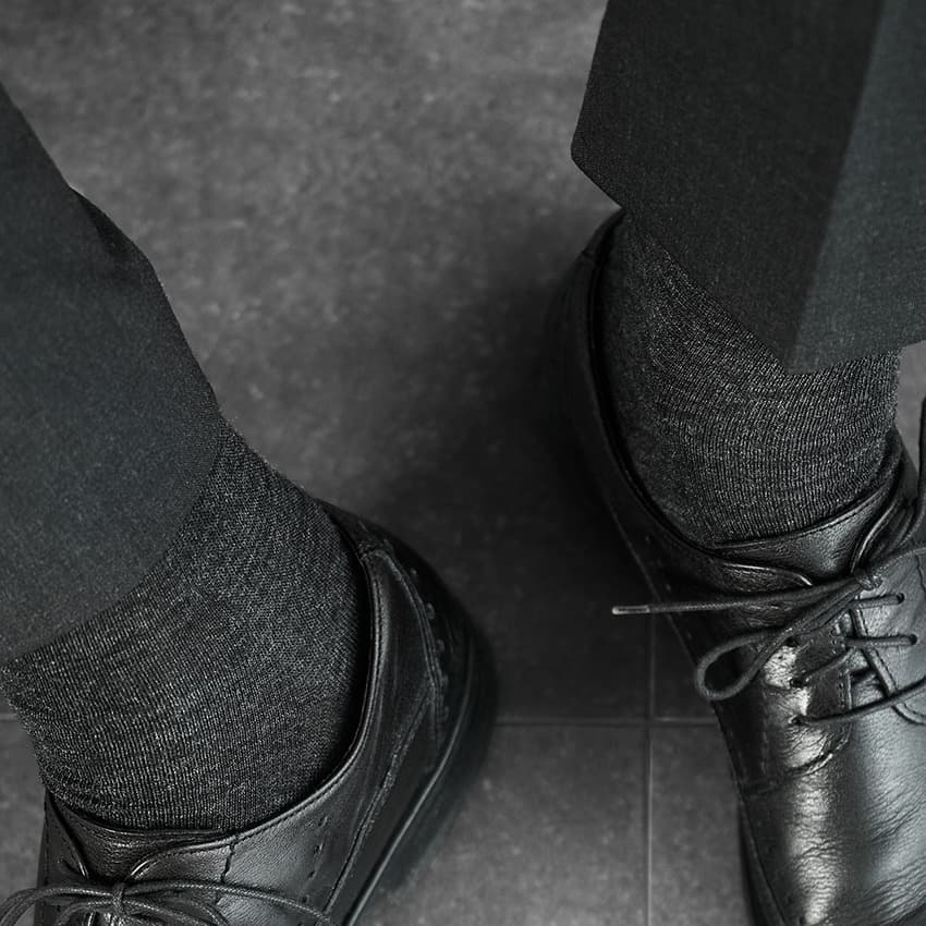 Black or brown shoes
